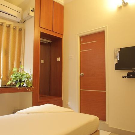 Hotel Our Nest Hyderabad Exterior foto