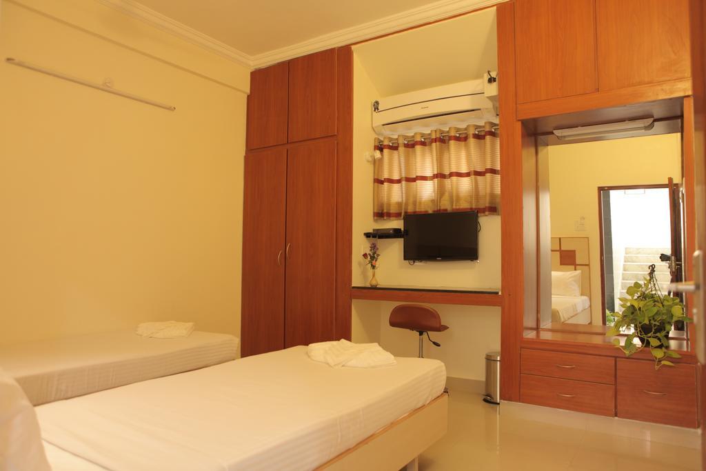 Hotel Our Nest Hyderabad Exterior foto