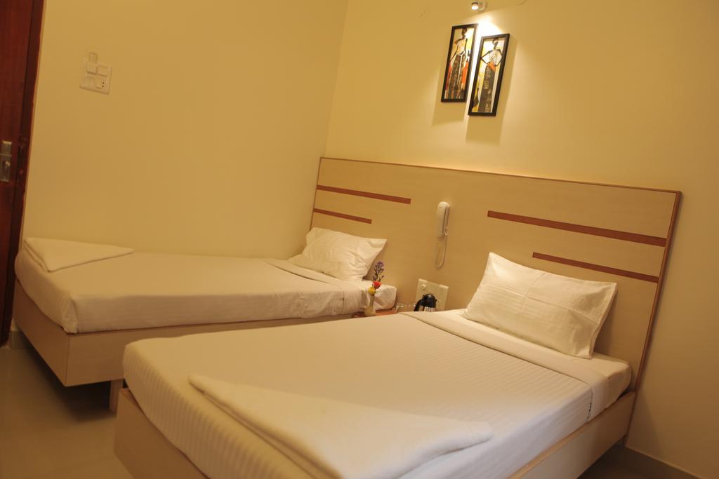 Hotel Our Nest Hyderabad Zimmer foto