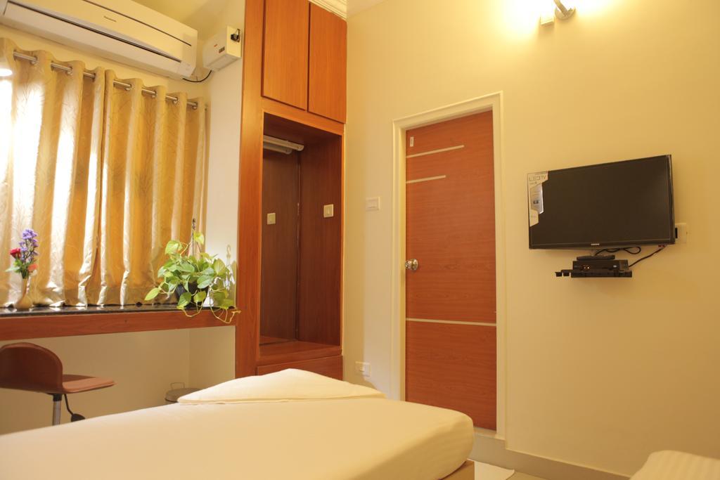 Hotel Our Nest Hyderabad Exterior foto